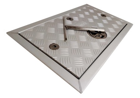 BOMAR HATCH ACCESS TREAD PLATE CLEAR OPENING 22-9/32 X 22-9/32