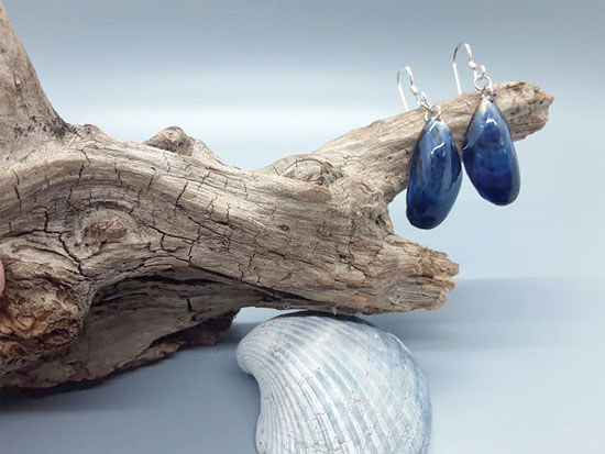 EARRINGS BLUE SHELL W/ SILVER WIRE FRENCH HOOKS