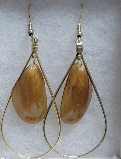 EARRINGS BROWN SHELL W/GOLD TEARDROP SETTING FRENCH HOOKS