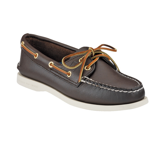 Sperry width sale