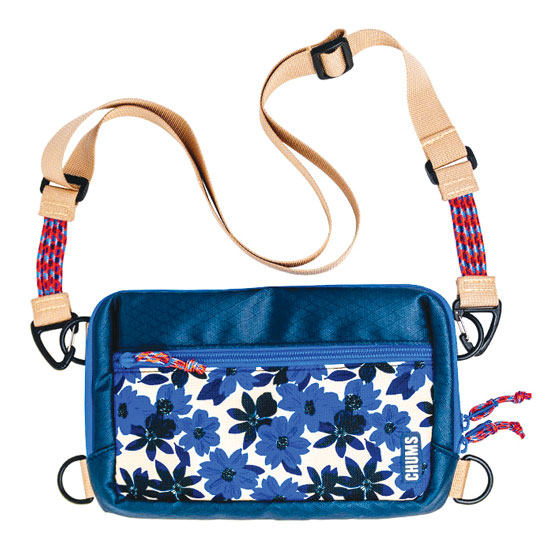 CHUMS ROVER CROSS BODY BAG BLUE FORAL