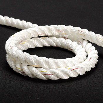 NEW ENGLAND ROPES PREMIUM 3 STRAND NYLON WHITE 5/16" (BY FOOT)